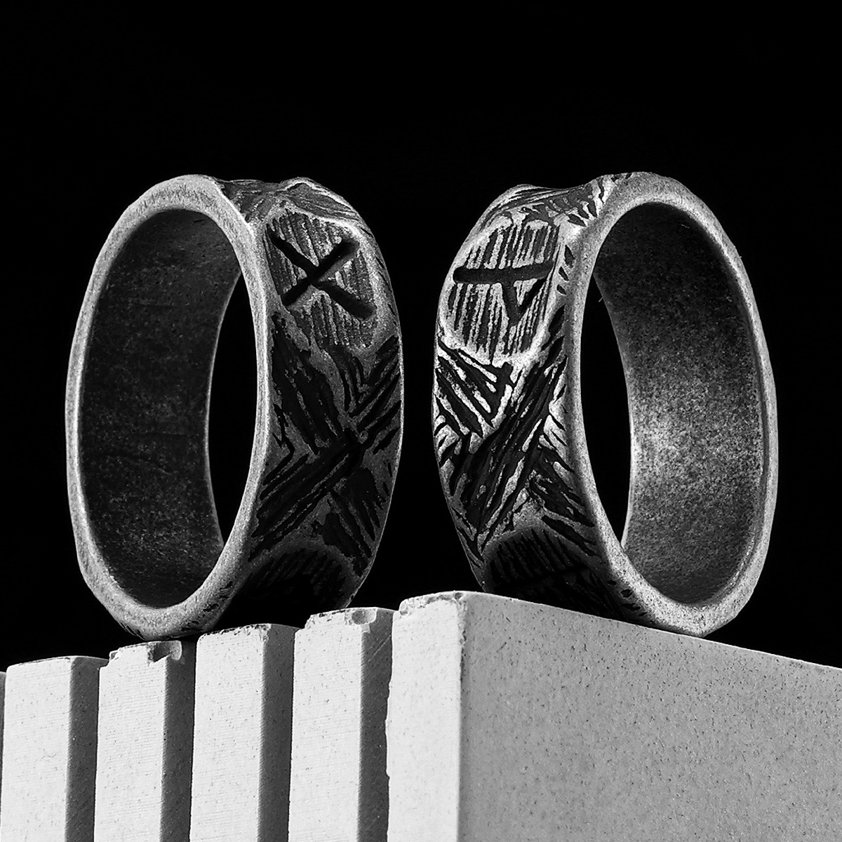Minimalism Retro Viking Runes  - Vintage Fashion Newtown 리뷰 및 가격