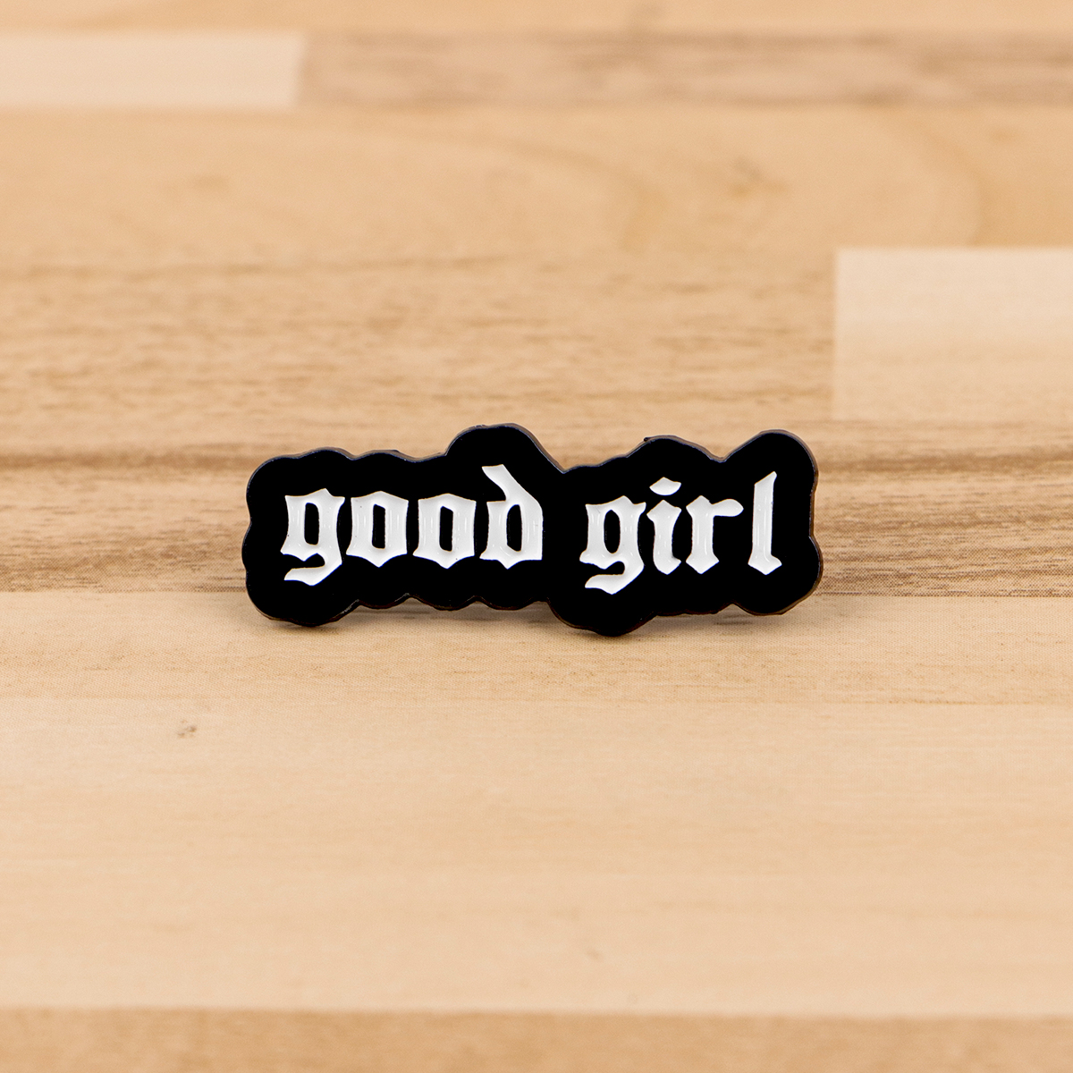 “Good Girl” Quotes Enamel Pin  - Vintage Fashion Quotes 리뷰 및 가격